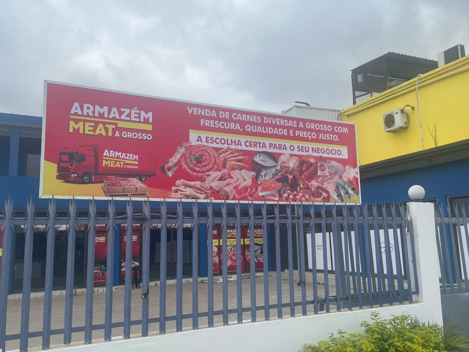 Produtos embalados no armazém